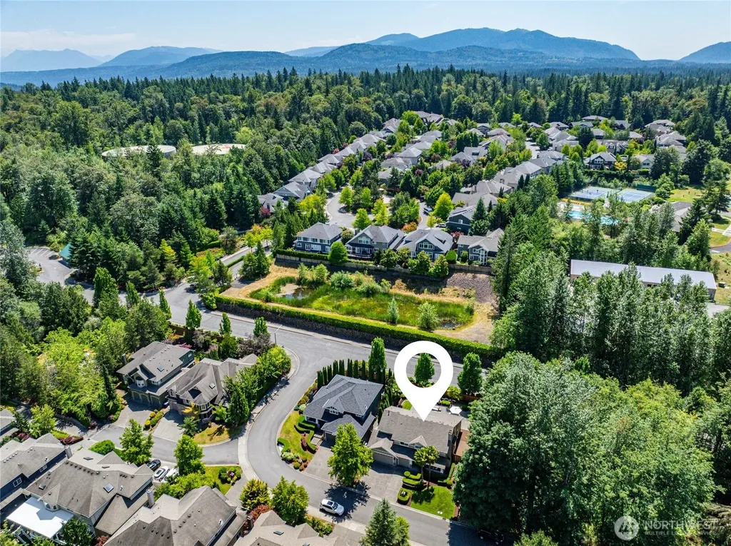 25817 NE 4th Place Sammamish WA 98074