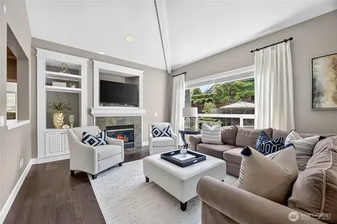 25817 NE 4th Place Sammamish WA 98074