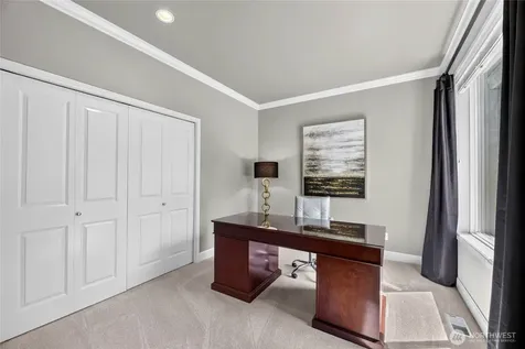25817 NE 4th Place Sammamish WA 98074