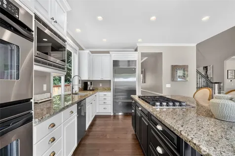 25817 NE 4th Place Sammamish WA 98074