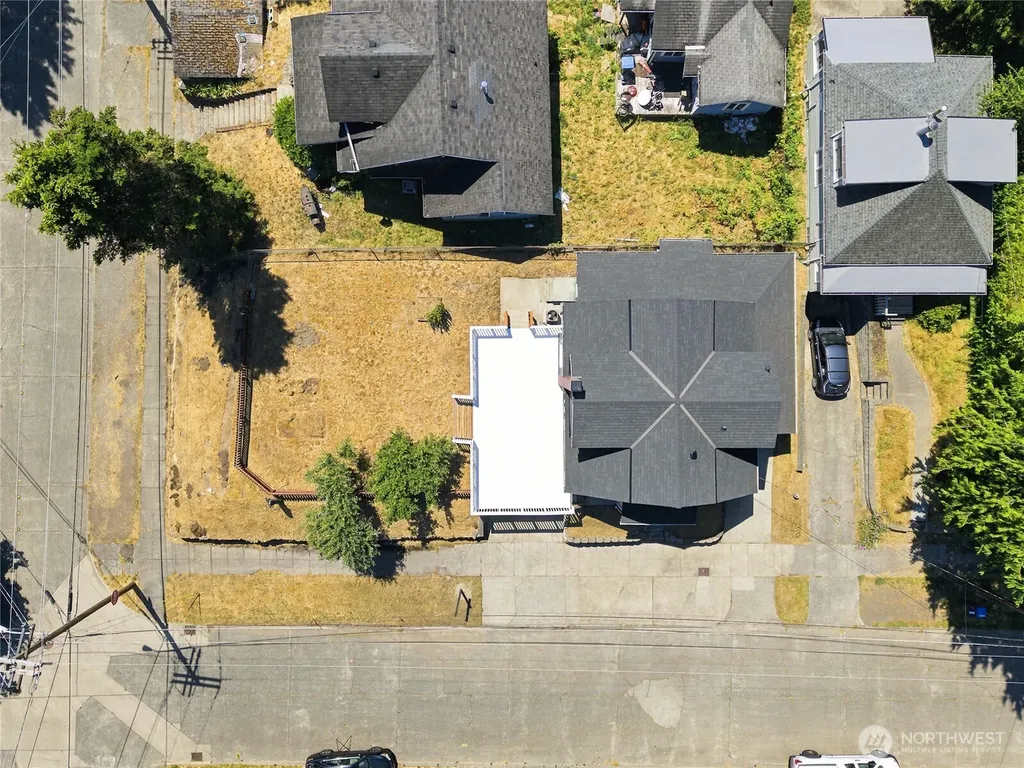 1207 8th Street Bremerton WA 98337