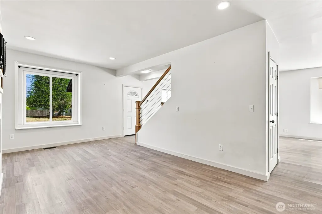 1207 8th Street Bremerton WA 98337
