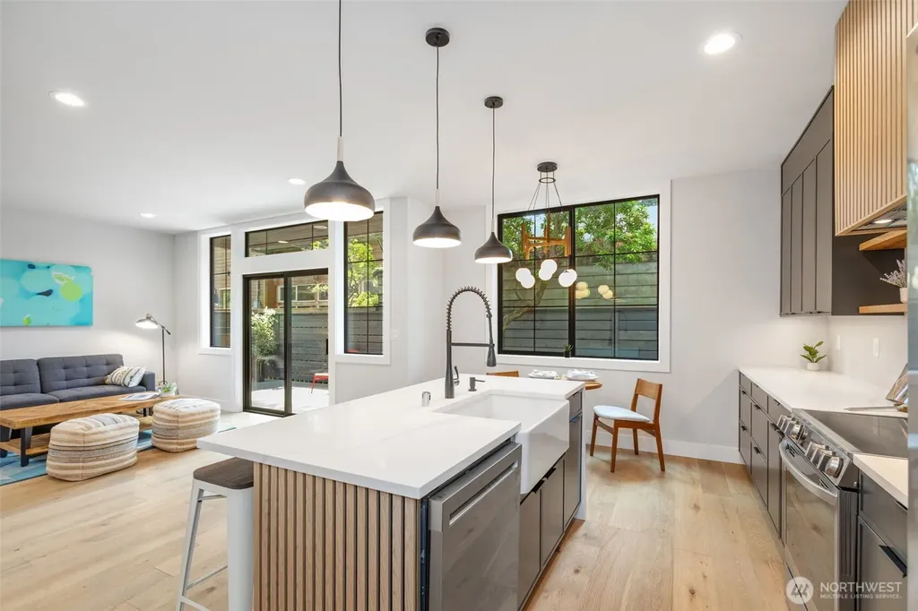 12713 4th Avenue NW Seattle WA 98177