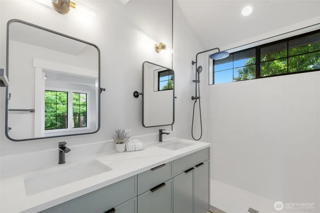 12713 4th Avenue NW Seattle WA 98177