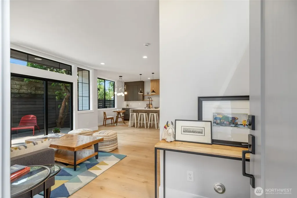 12713 4th Avenue NW Seattle WA 98177