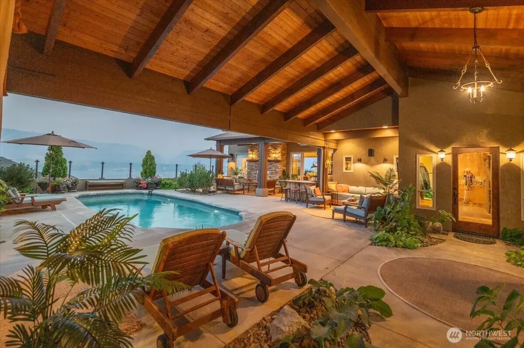 100 Ridgeview Drive Chelan WA 98816