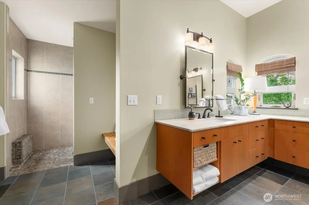 100 Ridgeview Drive Chelan WA 98816