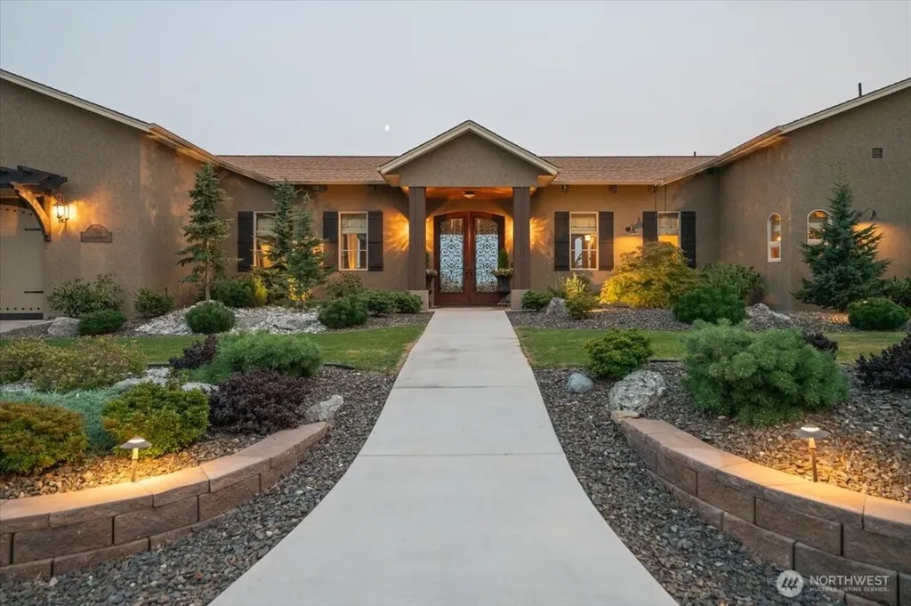 100 Ridgeview Drive Chelan WA 98816
