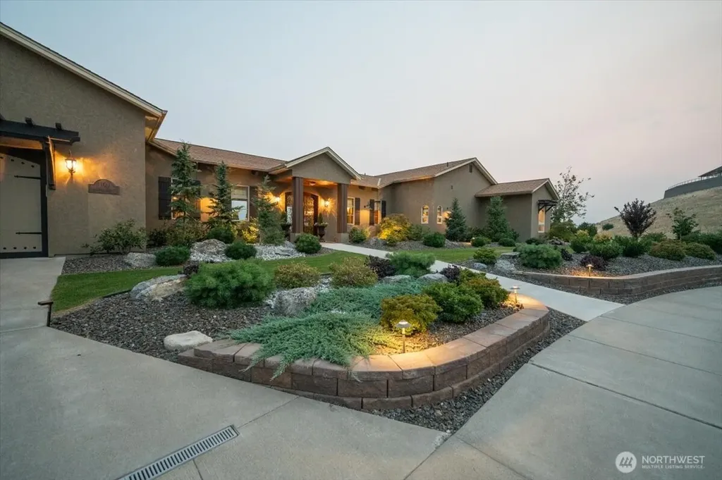 100 Ridgeview Drive Chelan WA 98816