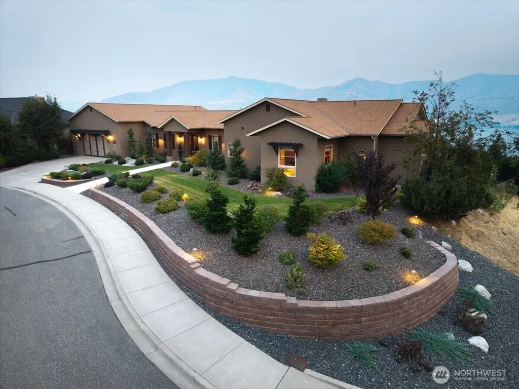 100 Ridgeview Drive Chelan WA 98816