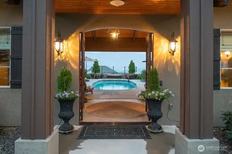 100 Ridgeview Drive Chelan WA 98816