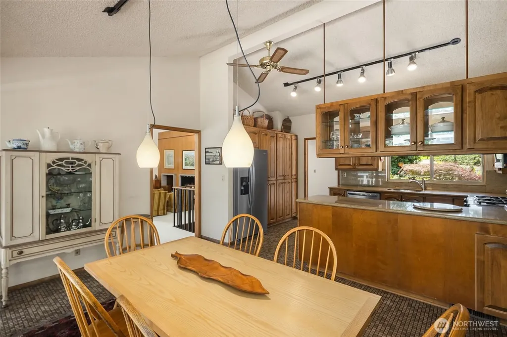 9226 SE 60th Street Mercer Island WA 98040