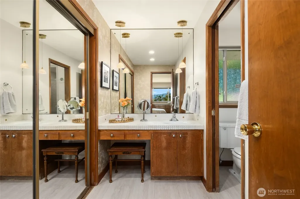 9226 SE 60th Street Mercer Island WA 98040