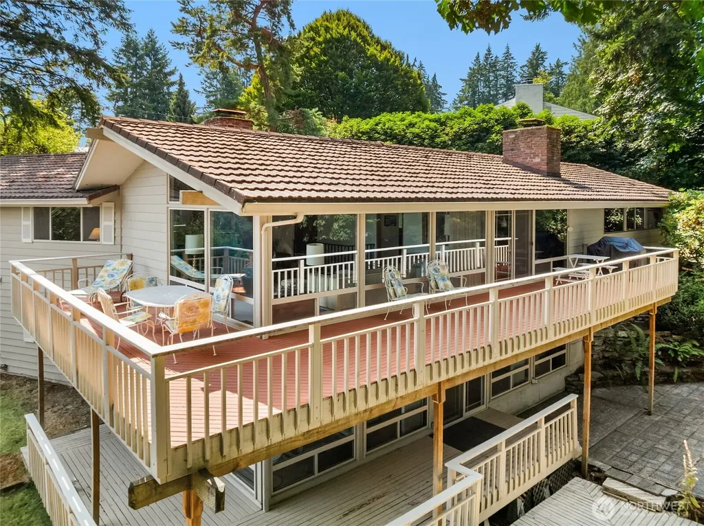 9226 SE 60th Street Mercer Island WA 98040