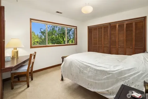 9226 SE 60th Street Mercer Island WA 98040