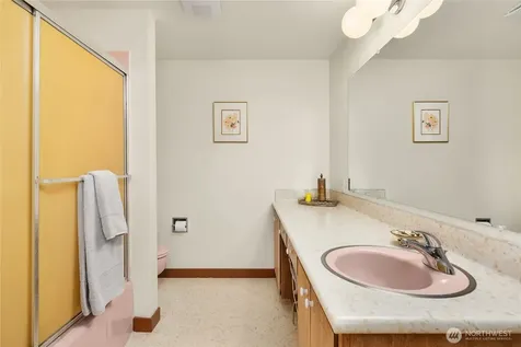 9226 SE 60th Street Mercer Island WA 98040
