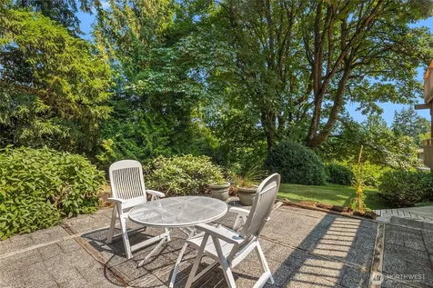 9226 SE 60th Street Mercer Island WA 98040