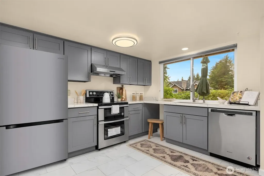 13012 SE 47th Street Bellevue WA 98006