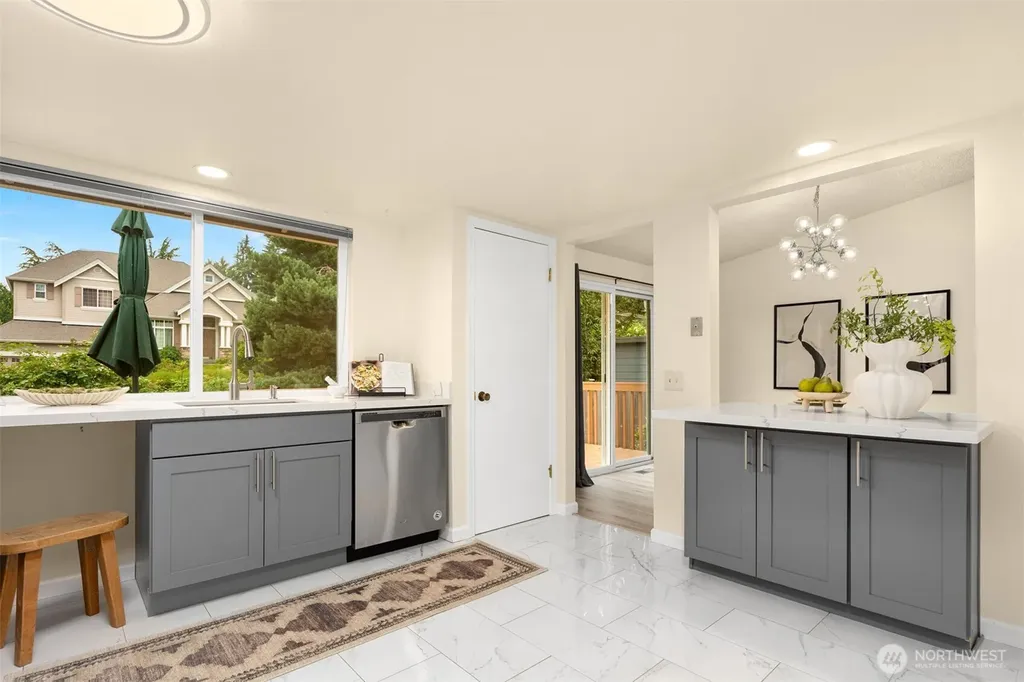 13012 SE 47th Street Bellevue WA 98006