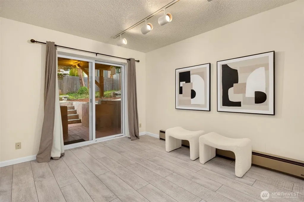 13012 SE 47th Street Bellevue WA 98006