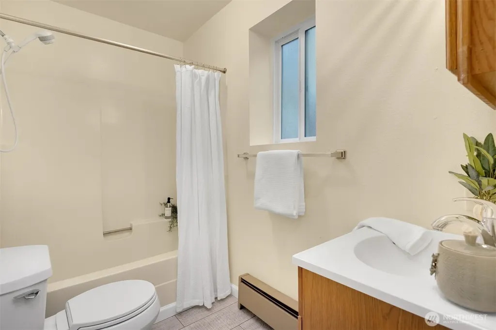 13012 SE 47th Street Bellevue WA 98006