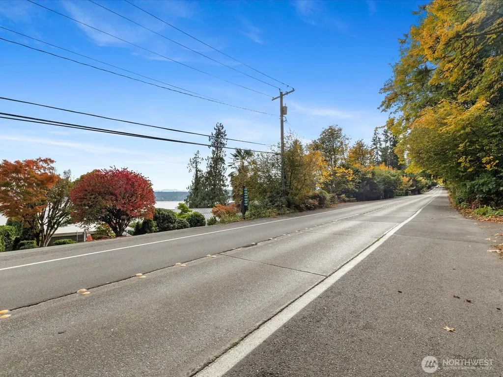 445 W Lake Sammamish Parkway SE Bellevue WA 98008