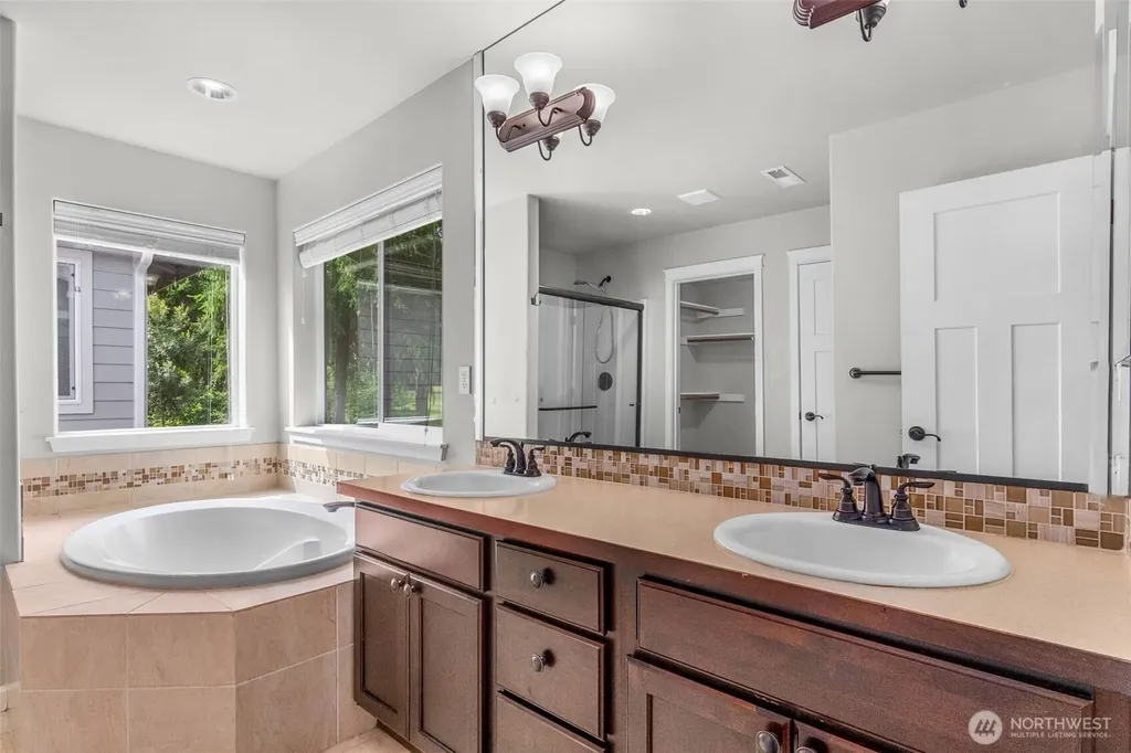 4335 Dudley Drive NE Olympia WA 98516