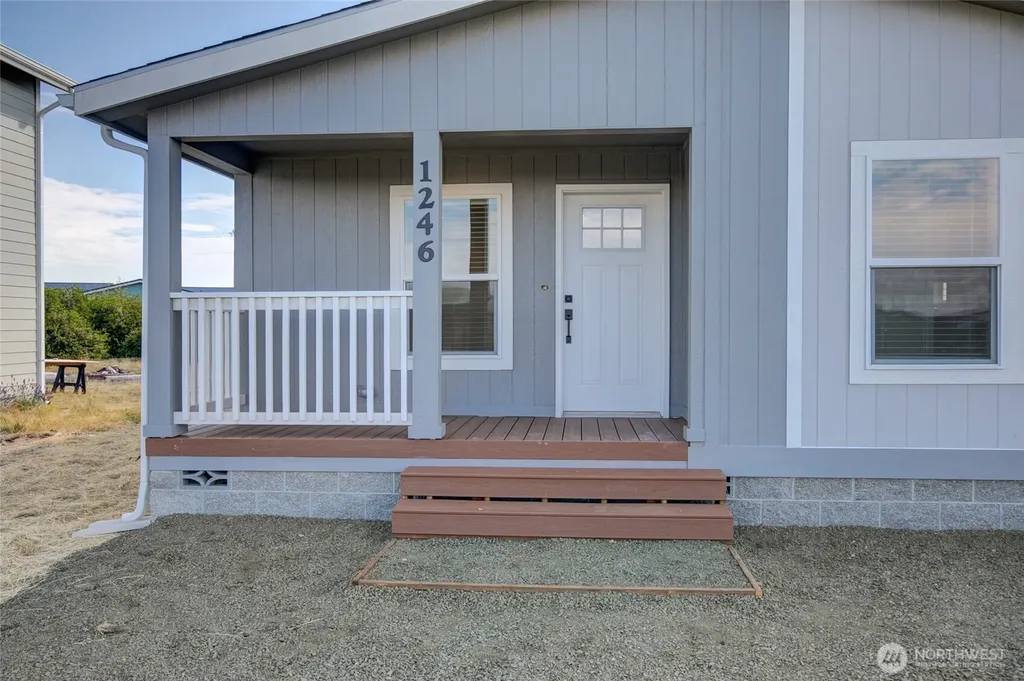 1246 Camero Loop SW Ocean Shores WA 98569