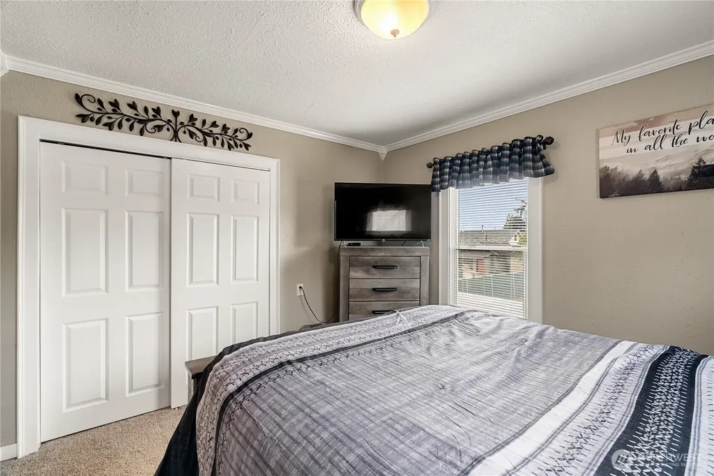 114 Chenault Avenue Hoquiam WA 98550