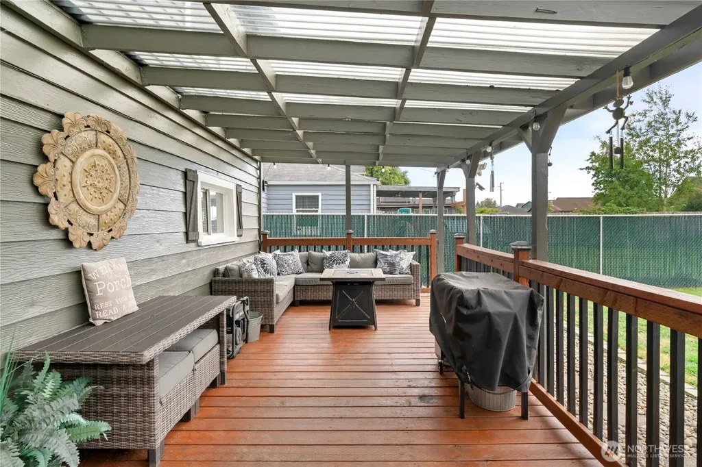 114 Chenault Avenue Hoquiam WA 98550