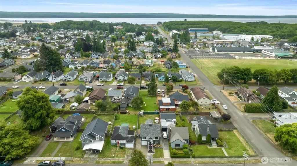 114 Chenault Avenue Hoquiam WA 98550