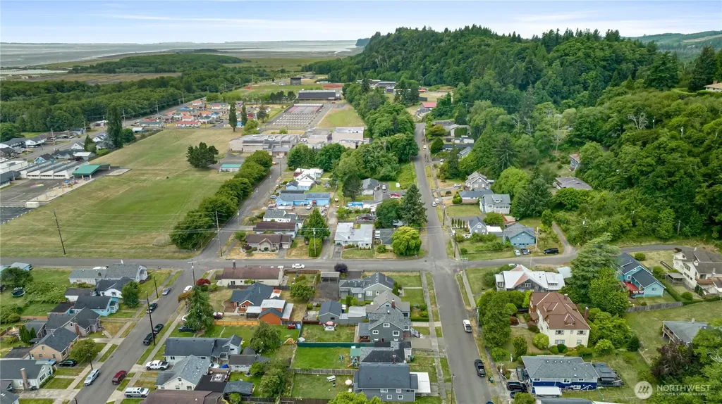 114 Chenault Avenue Hoquiam WA 98550