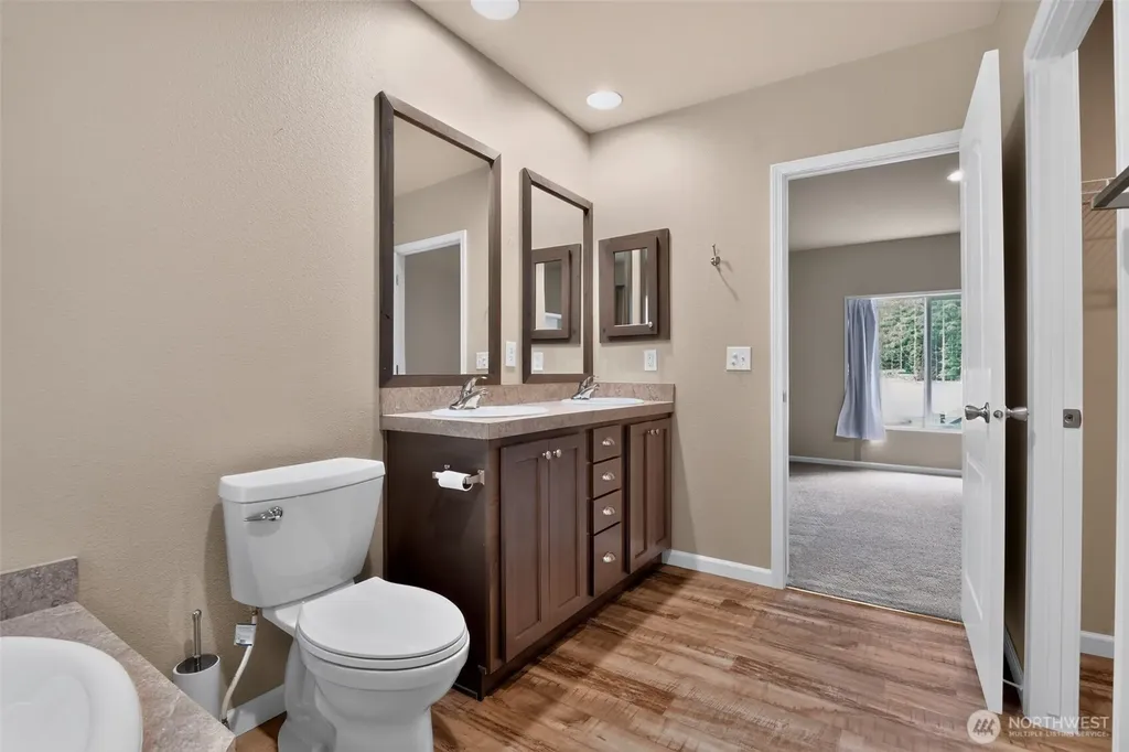 27129 Lake Riley Arlington WA 98223
