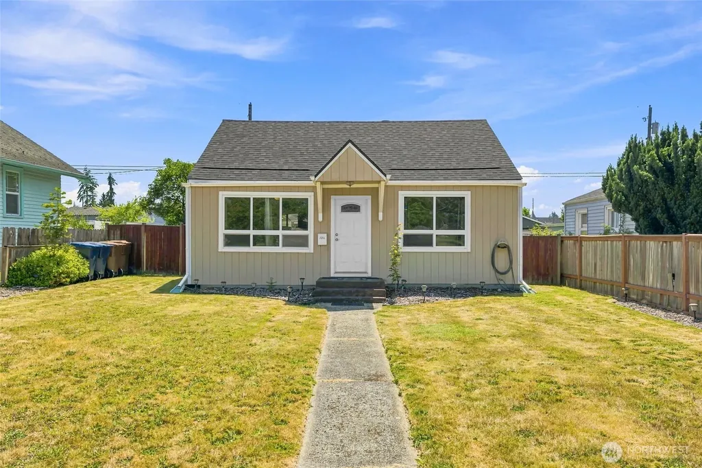 1016 E 61st Street Tacoma WA 98404