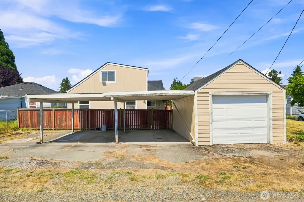 1016 E 61st Street Tacoma WA 98404