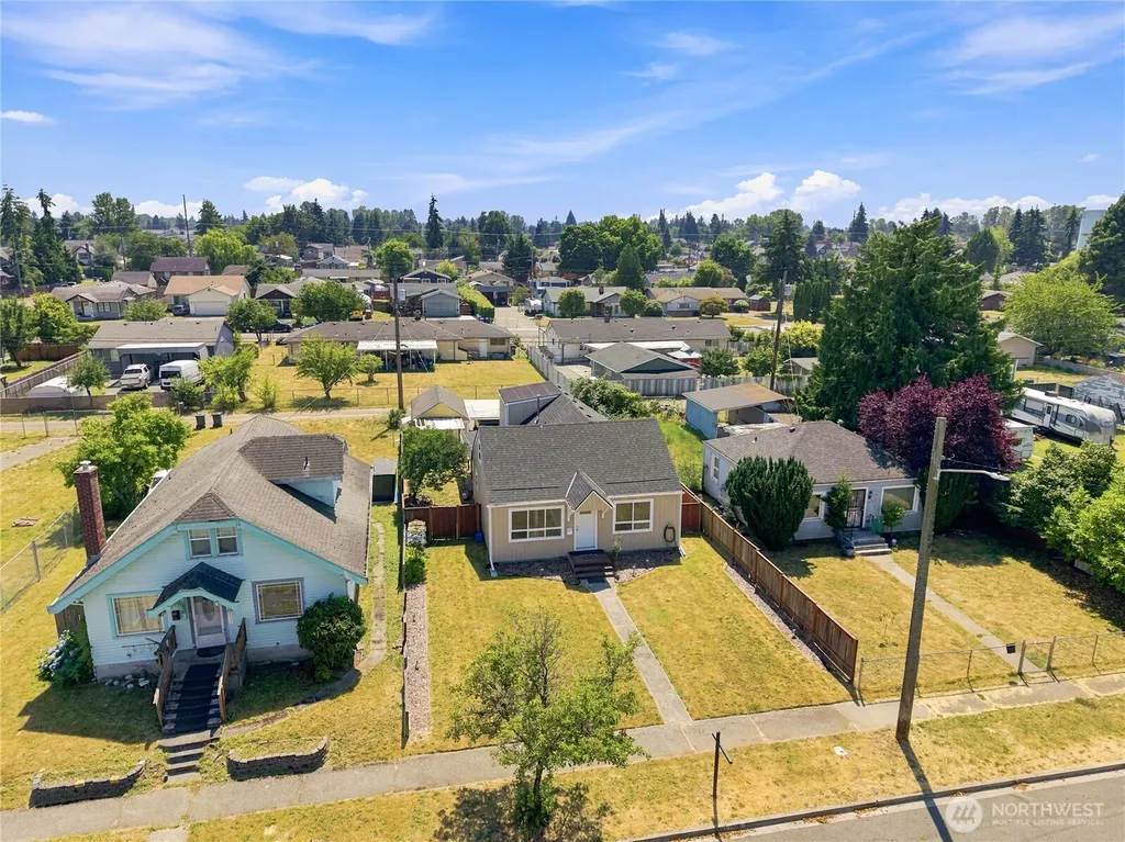 1016 E 61st Street Tacoma WA 98404