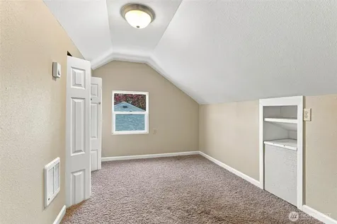 1016 E 61st Street Tacoma WA 98404