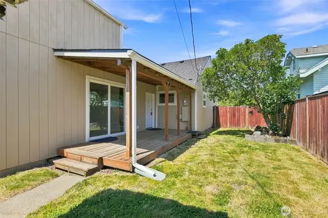 1016 E 61st Street Tacoma WA 98404
