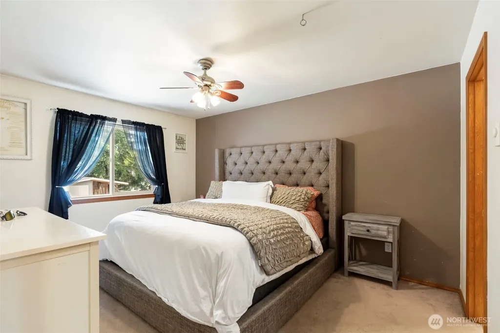 360 E Road Of Tralee Shelton WA 98584