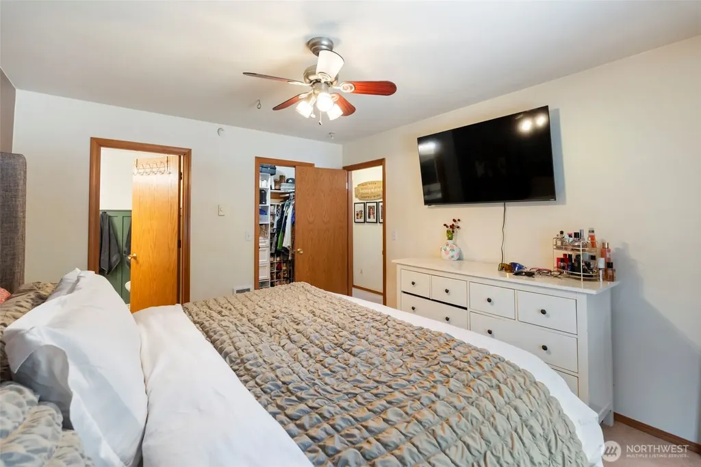 360 E Road Of Tralee Shelton WA 98584