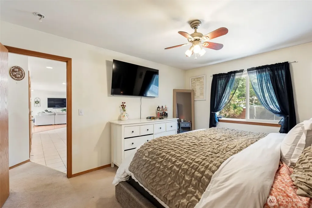 360 E Road Of Tralee Shelton WA 98584