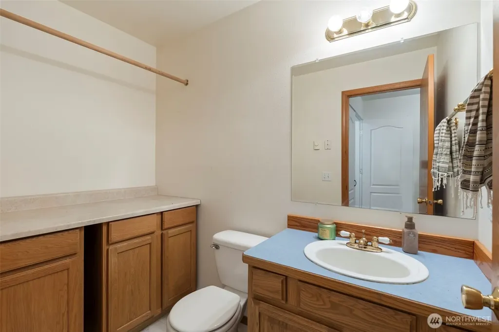 360 E Road Of Tralee Shelton WA 98584
