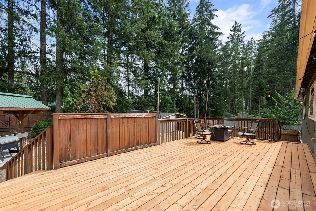 360 E Road Of Tralee Shelton WA 98584