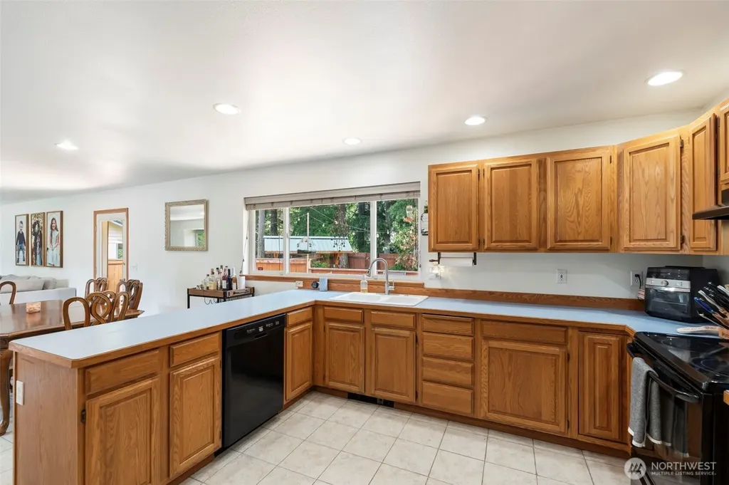 360 E Road Of Tralee Shelton WA 98584