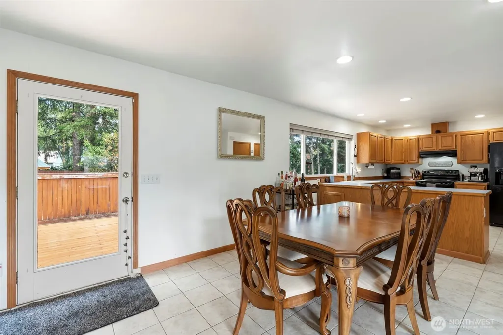 360 E Road Of Tralee Shelton WA 98584