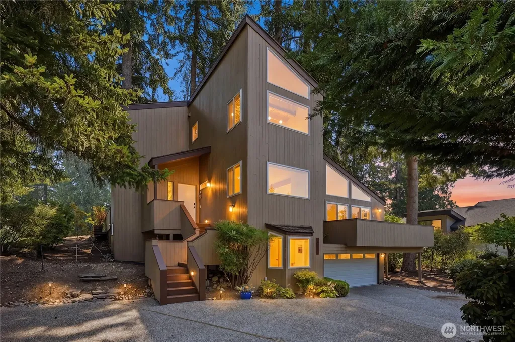 24322 135th Avenue SE Kent WA 98042