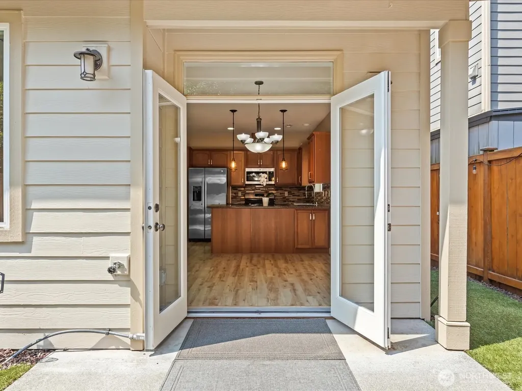 16282 2nd Pl S Burien WA 98148