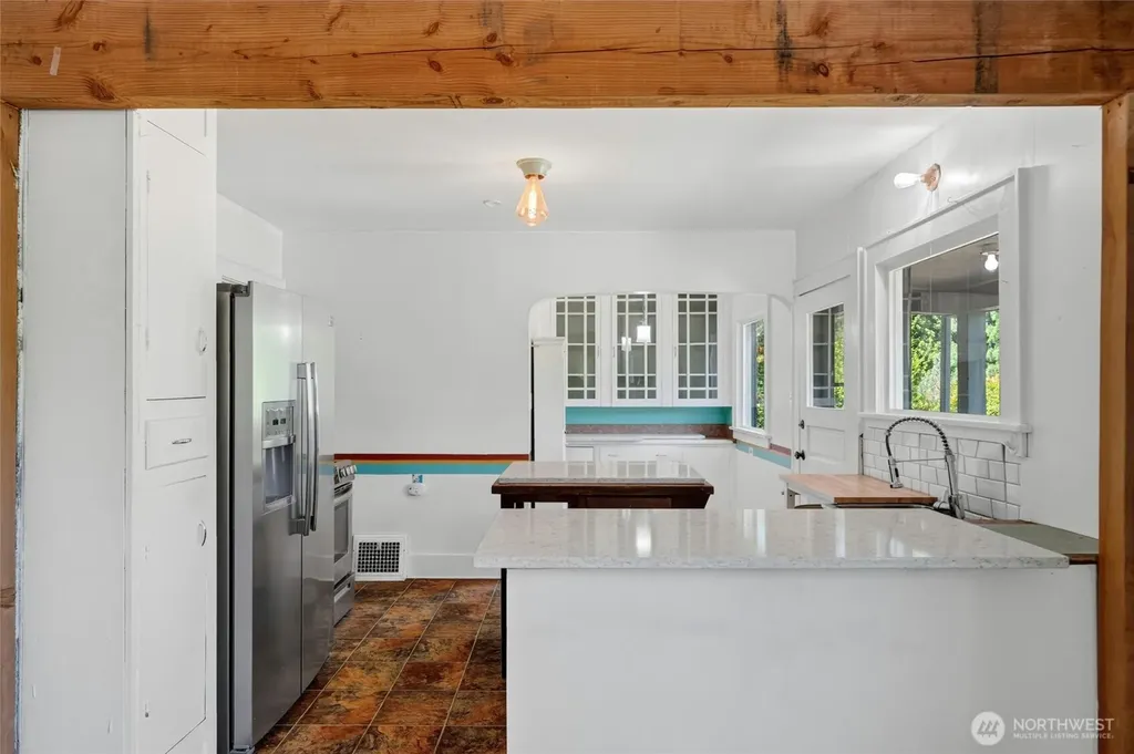 1302 E Victor Street Bellingham WA 98225