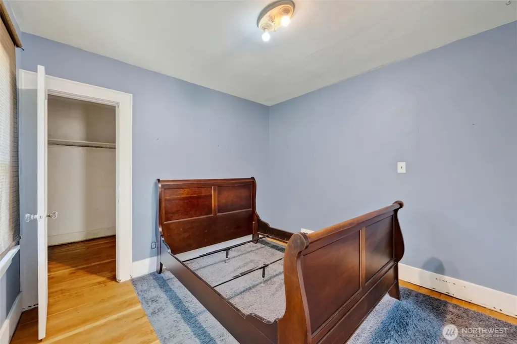 1302 E Victor Street Bellingham WA 98225