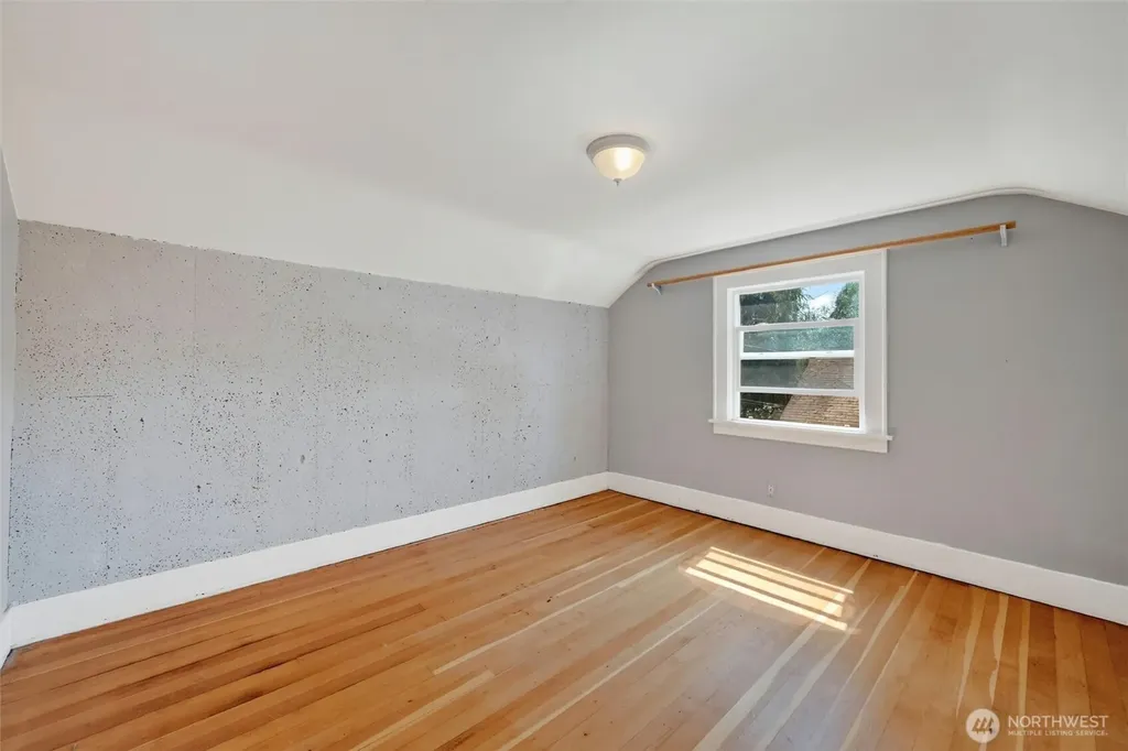 1302 E Victor Street Bellingham WA 98225